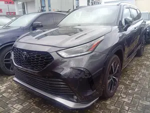 Toyota Highlander 2021 Gray