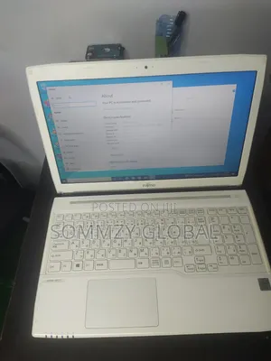 Laptop Fujitsu 6GB Intel Pentium HDD 500GB