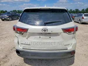 Toyota Highlander Limited 4dr SUV AWD (3.5L 6cyl 6A) 2015 White