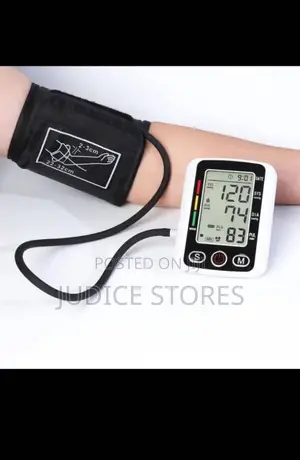 Medical Grade Blood Pressure Monitor With Voice Broadcast