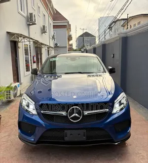 Mercedes-Benz GLE-Class 2019 Blue