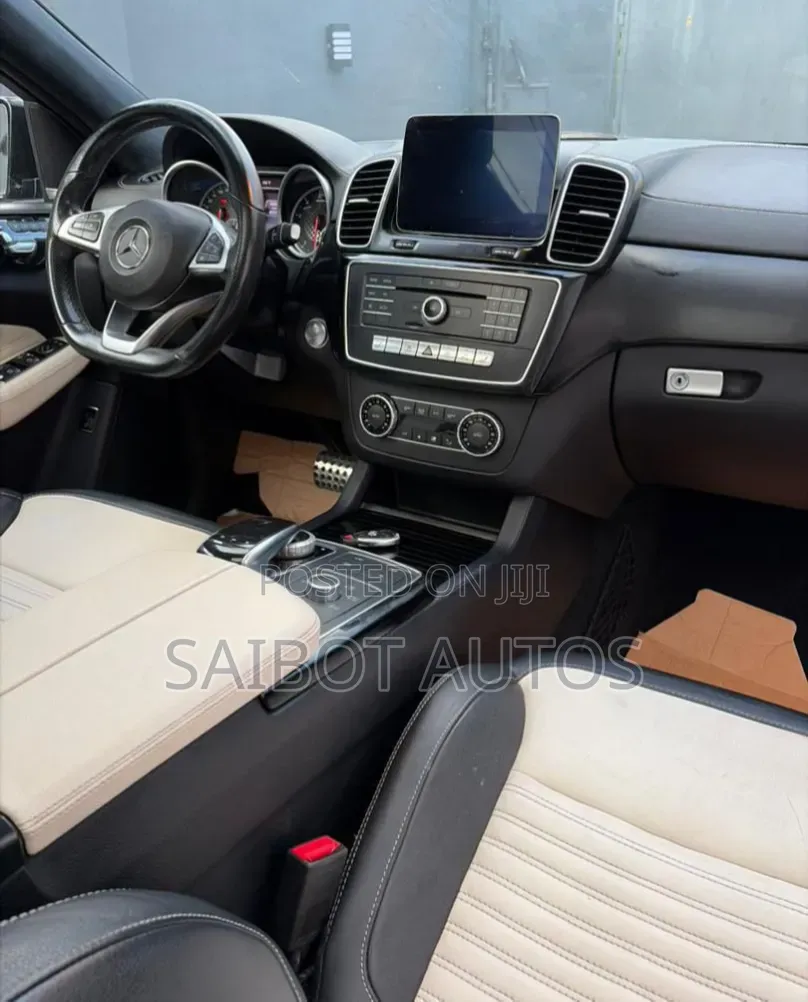 Mercedes-Benz GLE-Class 2019 Blue