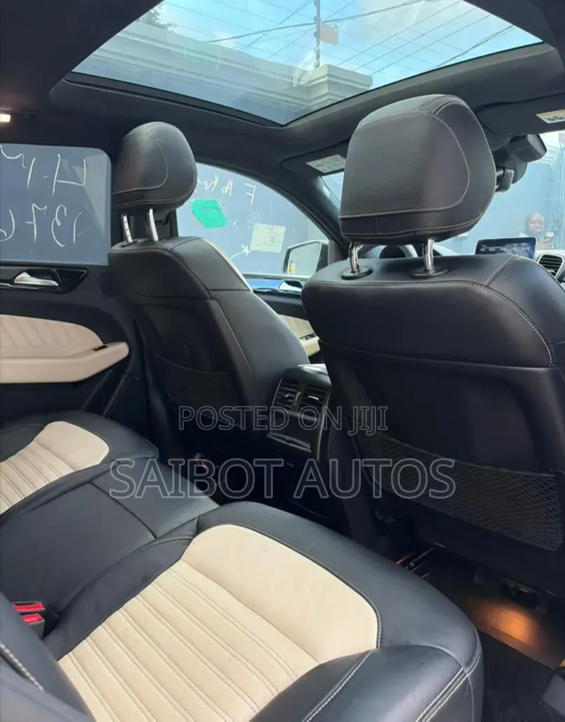 Mercedes-Benz GLE-Class 2019 Blue