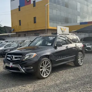 Mercedes-Benz GLK-Class 2014 Black