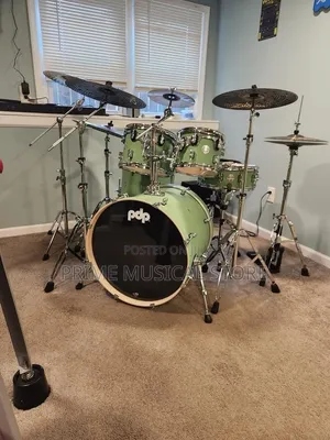 PDP Concept Maple 5 Set Drum Set (By Dw Drum)
