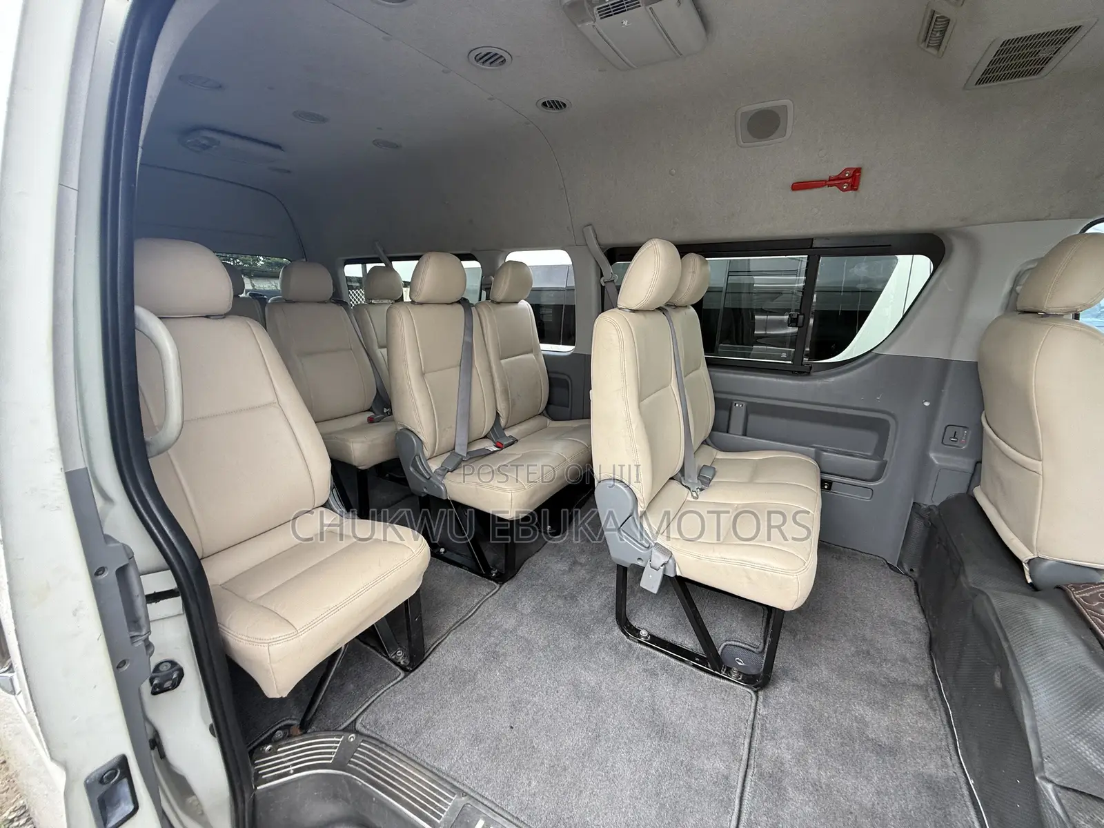 Toyota HiAce 2013 White