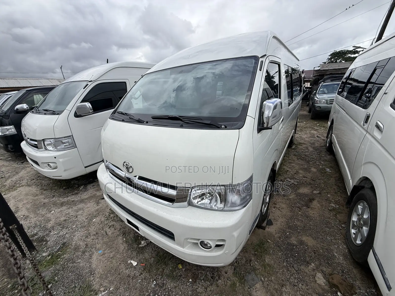 Toyota HiAce 2013 White