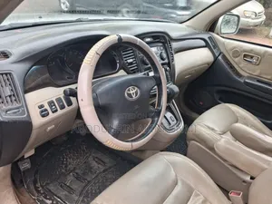 Toyota Highlander 2002 Silver