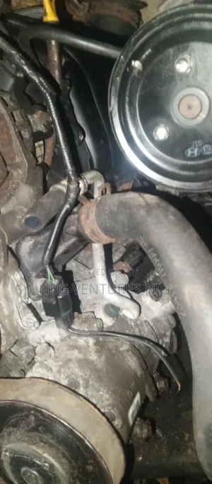 Kia Cerato 015 Hyundai Elantra 012