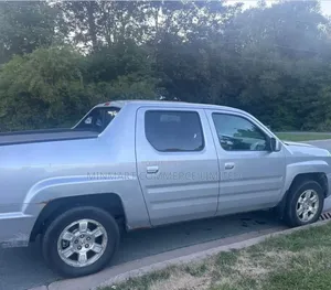 Honda Ridgeline RT 2010 Silver