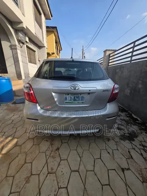 Toyota Matrix 2010 Silver