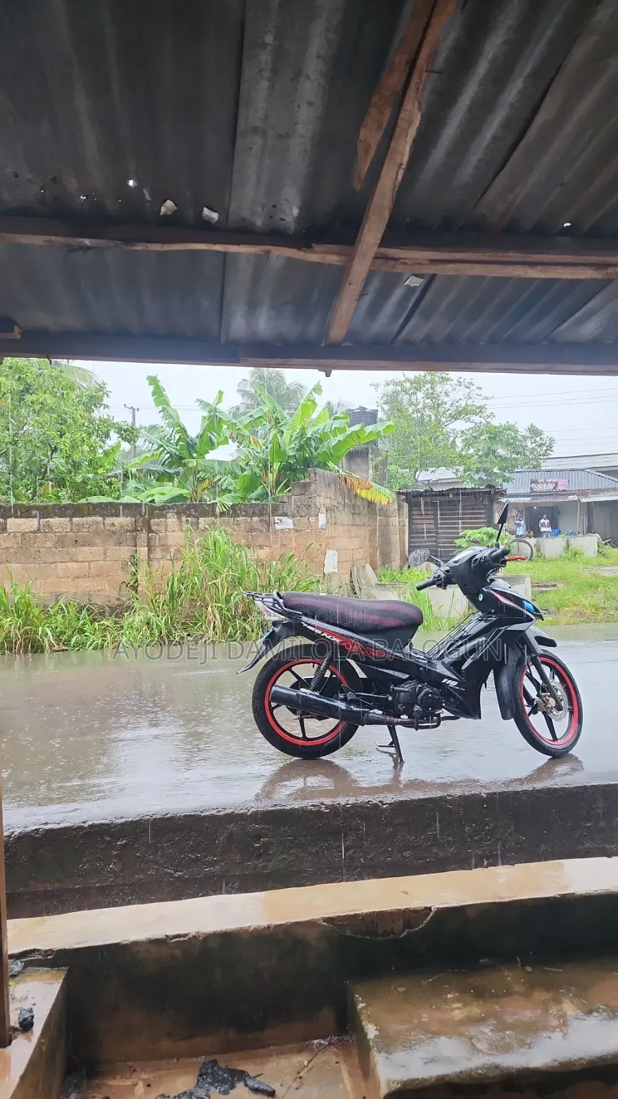 TVS Neo NX 2023 Black