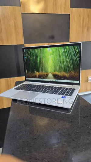 Laptop HP EliteBook 840 G8 16GB Intel Core i7 SSD 256GB