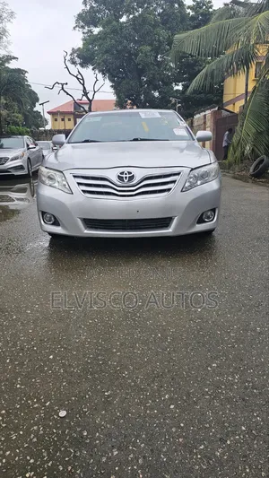 Toyota Camry 2011 Silver