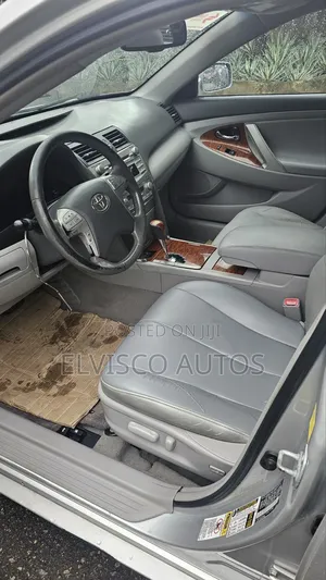Toyota Camry 2011 Silver