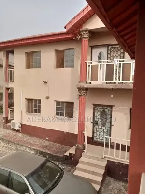 3bdrm Block of Flats in Ikorodu Garage for sale