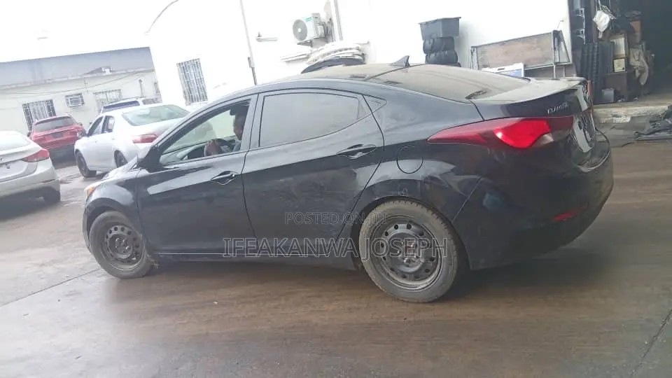 Hyundai Elantra 2012 Black