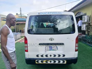 Toyota HiAce 2012 White