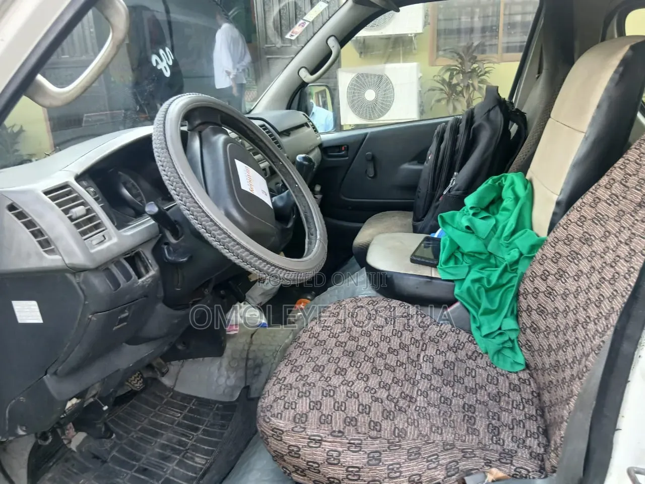 Toyota HiAce 2012 White