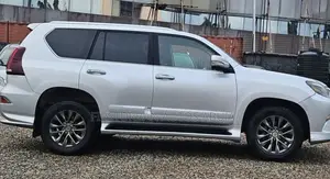 Lexus GX 460 AWD 2022 Silver