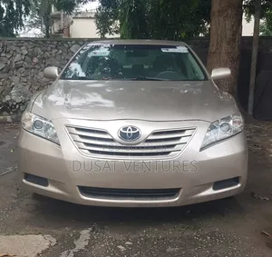 Toyota Camry 2009 Gold