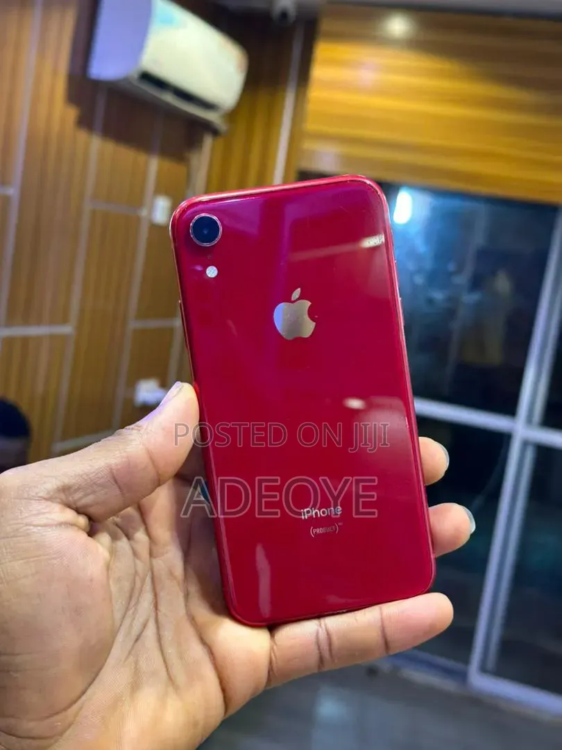 Apple iPhone XR 64 GB Red