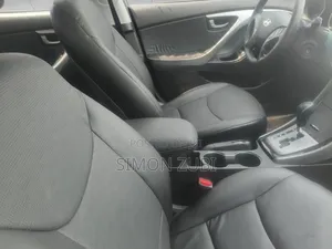Hyundai Elantra 2013 Gold