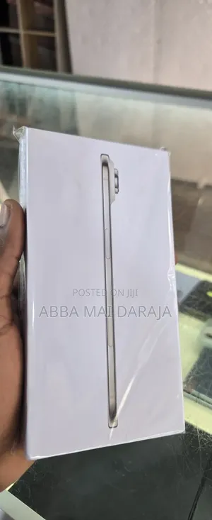 New Apple iPhone 17e 256 GB Black