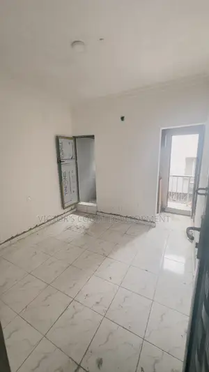 1bdrm Apartment in Off Morroco Road, Shomolu / Shomolu for rent