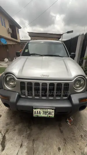 Jeep Cherokee 2003 Ivory