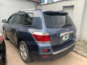 Toyota Highlander 2012 Blue