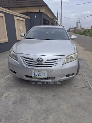 Toyota Camry 2009 Silver