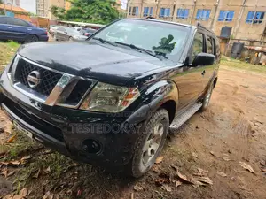 Nissan Pathfinder 2007 Black
