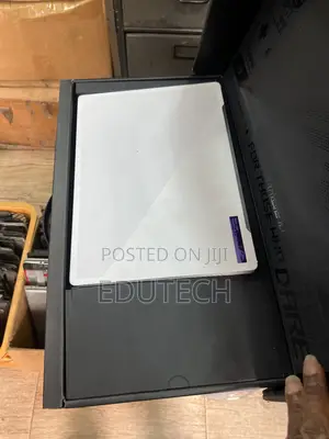 Laptop Asus ROG Zephyrus G14 16GB AMD Ryzen 9 SSD 1T