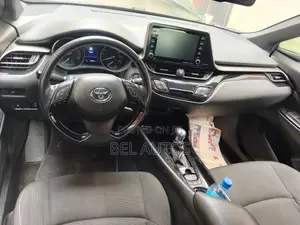 Toyota C-HR 2019 Blue