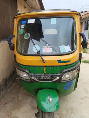 TVS King Deluxe Plus iTouch Start 2022 Yellow