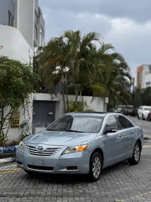 Toyota Camry XLE V6 4dr Sedan (3.5L 6cyl 6AM) 2009 Blue