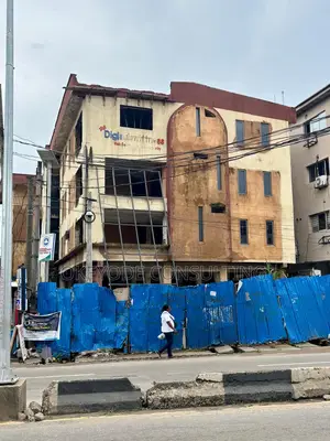 4-Storey Commercial Office Building in a Prime Location for Lease