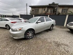 Toyota Camry LE 4dr Sedan (2.4L 4cyl 5M) 2003 Silver