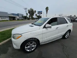 Mercedes-Benz M Class ML350 4MATIC 4dr SUV AWD (3.5L 6cyl 7A) 2014