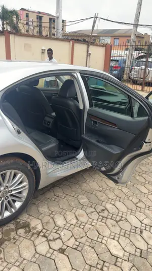 Lexus ES 350 FWD 2015 Silver