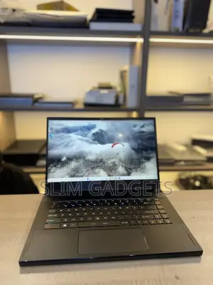 Laptop MSI GS66 Stealth 11UH 64GB Intel Core i9 SSD 1T
