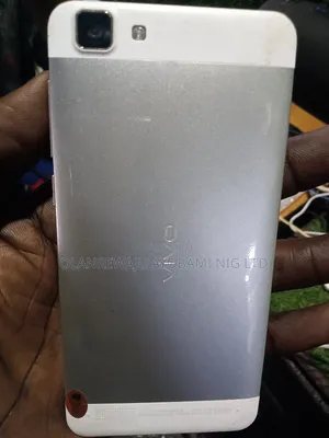 Vivo Y35 64 GB Silver