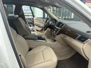 Mercedes-Benz M Class ML350 4MATIC 4dr SUV AWD (3.5L 6cyl 7A) 2014
