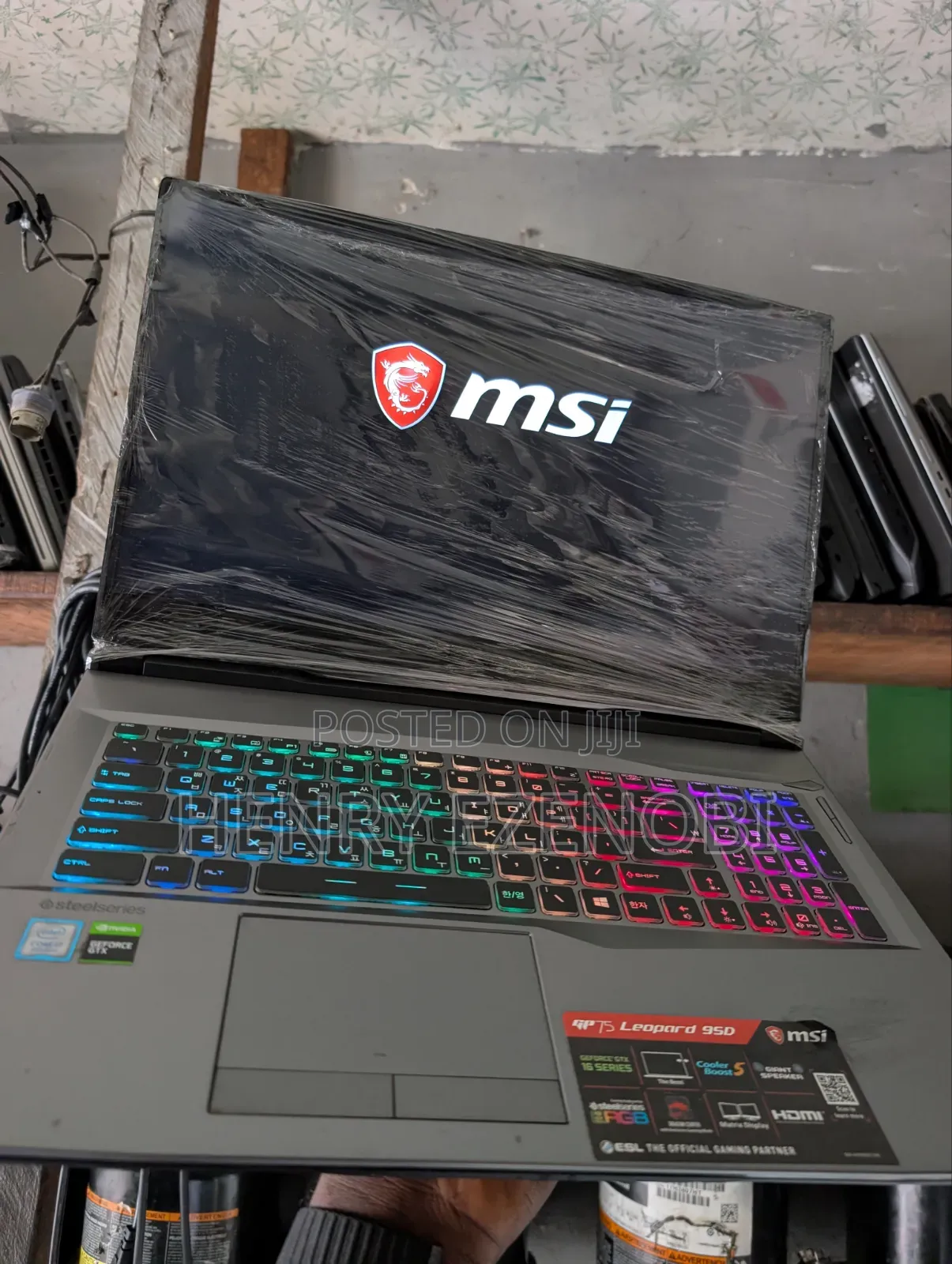 Laptop MSI GP75 Leopard 16GB Intel Core i7 HDD+SSD 512GB