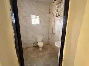 2bdrm Block of Flats in Guzape for rent
