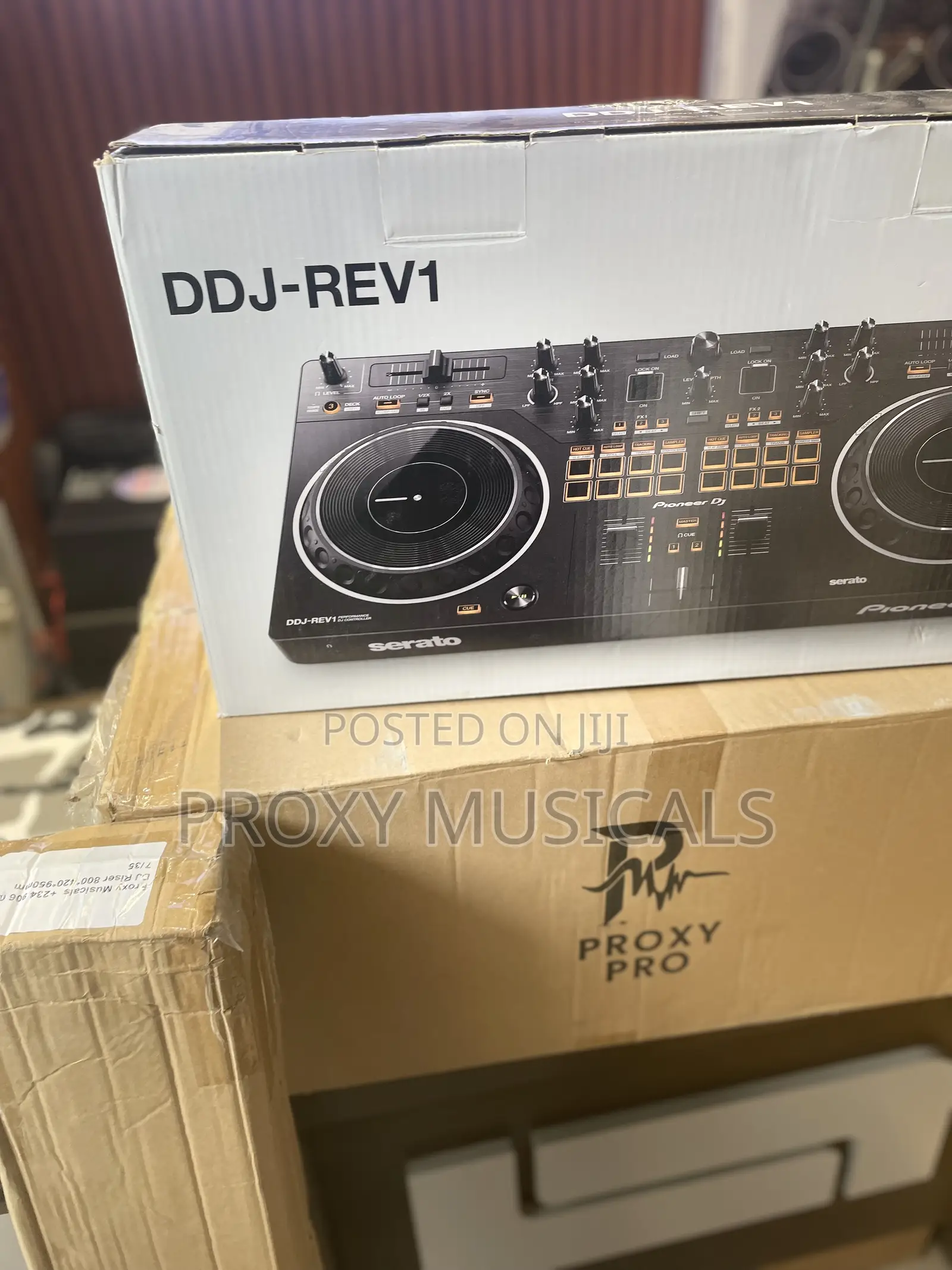 DDJ-Rev1 Controller, Flight Case/Box Stand