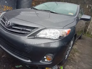 Toyota Corolla 2010 Gray