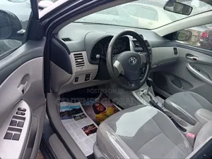 Toyota Corolla 2010 Gray