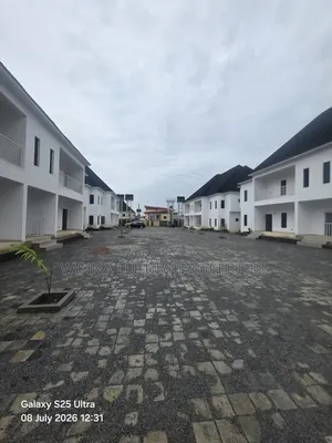 3bdrm Apartment in Adinno Estate, Lugbe District for rent